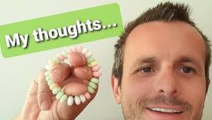 Amazon.com : 60 Candy Bracelets Individually Wrapped, Stretchable Vintage  Candy Jewelry for Kids, The Perfect Pastel Addition to your Candy Buffet,  Princess-Themed Party or Goody Bags, by 4YoreElves, Pack of 60 x