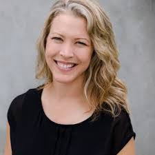 Karen Manke's Instagram, Twitter & Facebook