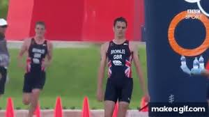 This is consistent with the shoulder bump that he gave frodeno after either the ironman or ironman 70.3 world championship in which frodeno won and he came in 13th or something. Jonny Brownlee Helped Over Finish Line By Brother Alistair Video Brownlee Brothers On Make A Gif