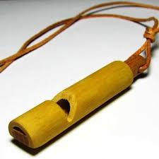 The Whistle Umeka Carved That Hyoga Breaks In 2020 Wood Turning Wood Turning Projects Wooden Diy