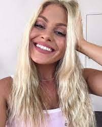 Chelsea Levinson's Instagram, Twitter & Facebook