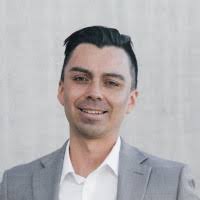 400+ perfiles de «Diego Manrique»