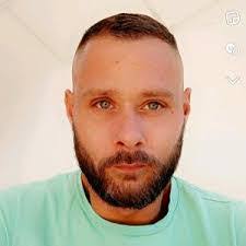 Tim Lafon's Instagram, Twitter & Facebook