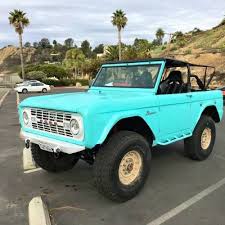 1970 Ford Bronco Casually Sitting On Military Grade Hummer H1 Wheels Shows Up On Craigslist Ford Bronco Hummer H1 Hummer Cars