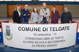 Telgate Consegna Libri Di Testo Gratis A 150 Ragazzi Delle Medie Bergamo News