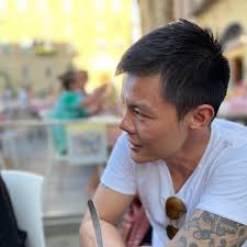 Be a "make it happen" person. What you think, you become.  “想做的就去做，生活中并不存在做一件事情的最佳时机。生命热烈精彩，愿你了无遗憾。”  可以质疑自己，但要给机会证明自己。也许你能力没有任何不妥，你只是想太多。😊 #owenyap #makeithappen #yolo ...