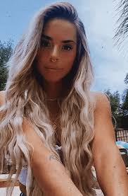 Hannah Devaney's Instagram, Twitter & Facebook