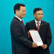 Vietnamnet được cấp giấy phép hoạt động trên mới nhất vào ngày 23 tháng 1 năm 2003 (số giấy phép: Trao Quyáº¿t Ä'á»‹nh Phá»¥ Trach Chá»©c Tá»•ng Bien Táº­p Bao Vietnamnet Cho Ong Pháº¡m Anh Tuáº¥n Vietnamnet