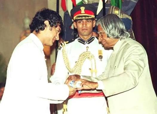 Aamir Khan is the only Today's top actor who achieved and honoured by both  of honour of India padma Shri(2003) and Padma Bhushan (2010) #AamirKhan