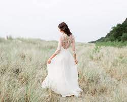 Brautkleider ► individuell & modern ❤ fürs standesamt oder die kirche ❤ kurz & lang + tolle unsere designerin kerstin mechler beginnt zwischen den jahren mit der zeichnung von neuen. Crusz Berlin Designer Marken Auswahl Hochzeitskleider