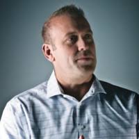 PlayMakar: Employee Directory