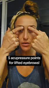 ⬇️Comment "VAGUS" for the free vagus nerve activation guide- to Pair with  this routine! ✨ Feeling mentally foggy or struggling to focus? These two  powerful acupressure points can help clear your head,