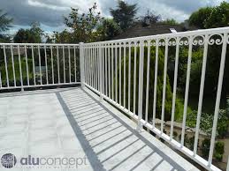 Garde Corps Alu Tubes Modele 1 Avec Decoration Volutes Sous Traverse Haute Garde Corps Alu Garde Corps Garde Corps Aluminium