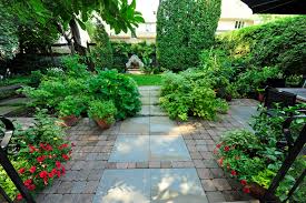 Boasting a terrace, le bon coin offers accommodation in le lavandou, 1.8 miles from la fossette beach and 2.5 miles from la fossette. Comment Concevoir Un Jardin D Ombre Et Quelles Plantes Choisir
