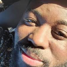 Charles Newell (@ChooseLifeChamp)