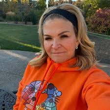 Alicia Houle's Instagram, Twitter & Facebook