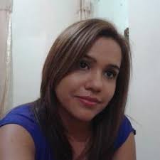 Helen Camacho (@helencaru)