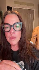 Jackie Keefer's Instagram, Twitter & Facebook