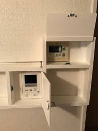 インターホン 給湯器のリモコン その他をお洒落に隠す diyレシピ インテリア 収納 コンセント 隠す 収納