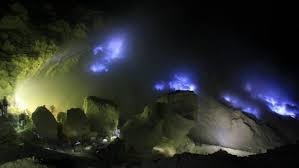 Kumpulan gambar tentang gambar api membara, klik untuk melihat koleksi gambar lain di kibrispdr.org. Api Biru Ada 2 Di Dunia Satunya Di Indonesia