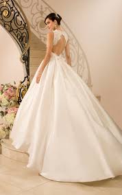 Want to be a princess and have all about a wedding? Princess Ball Gown Lace Wedding Dress Fashion Dresses