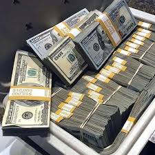Millionairgroup Gagne 100 Par Jour Grace Aux Reseaux Sociaux Clique Sur Le Lien Et Rejoins Nous Money Stacks Money Goals Money Cash