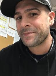 Arron Hendricks's Instagram, Twitter & Facebook