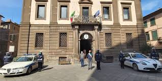 Nella gallery alcune foto della cerimonia e una foto del palazzo del podestà illuminato con il tricolore a marzo 2020 in ricordo delle vittime del covid. Y9kd Kntq5llzm