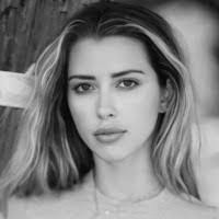 Amanda Worley's Instagram, Twitter & Facebook