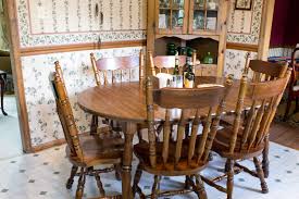 Measure your table top and subtract 8″ from the length measurement (my table is 71″ long, so the measurement i need for the base is 63″.) have the kids taken over your kitchen table or island? Building A Custom Kitchen Banquette And Table Chica And Jo
