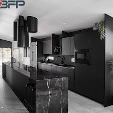 Jetzt komplett unverbindlich einen genauen preisrahmen für deine neue küche herausfinden. Modern Kitchen Ideas Small Kitchen Black Kitchen Cabinets Novocom Top