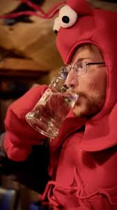 A Lobster Walks Into a Bar: Now digitally remastered for the ultimate  viewing experience!#lobster #maine #lobsterdinner