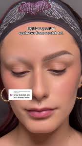 How to Do An Eyebrow Scratch