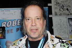 Robert Bruce of AMC's Comic Book Men Dead at 62, Kevin Smith Reacts