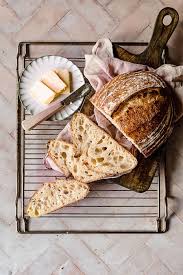 Zuurdesembrood Recept Staat In Mijn Boek Vers Deeg In 2020 Voedsel Ideeen Zuurdesemstarter Zuurdesembrood