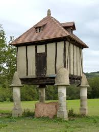Les Pigeonniers Du Tarn En 2020 Pigeonnier Colombage Tarn