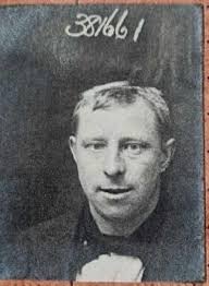 Descendants of Titanic passengers or crew, share names and roles