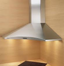 Hydra Our Stainless Steel Corner Chimney Hood Presents A Stunning Solution For The Designer Requiring A Fogao De Canto Cozinhas Modernas Cozinha Sala De Jantar