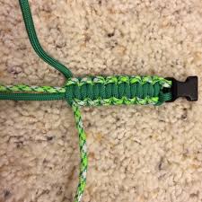 When left intact, paracord has lots of important survival uses and if you unweave the threads of the cord, the number paracord uses grows. Paracord Bracelet 6 Steps Instructables