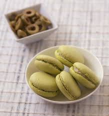 Macarons Sales Au Chevre Frais Et Olives Vertes Recettes De Cuisine Odelices Macaron Sale Recettes De Cuisine Macaron