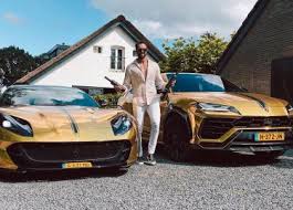 The category is a subjective one, however, and the inclusion of some of the automobiles listed may be somewhat controversial —depending upon the opinion of the reader. Dit Zijn De Bizar Dikke Supercars Van Bekende Nederlandse Incluencers Fhm