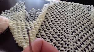 Kışlık bayan el örgü modelleri içinden ister şiş ile yapılan ister tığ ile yapılan omuz şal modelleri içinden en güzellerini sizler için seçtik. Aksesuar Sal Modelleri Gelinlik Kizlara Yapilisiyla Burada