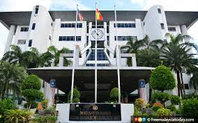 Bangunan mahkamah sultan salahuddin abdul aziz shah. Pakistani Pothole Victim Gets Rm50 000 Free Malaysia Today Fmt