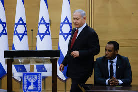 הסיכומים מחולקים לנושאים בהתאם ללימודי אזרחות לבגרות. T0dmyaaa6ftrcm
