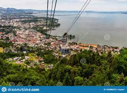 Een kabelbaan, ook wel gondellift of cabinebaan, is een soort skilift. Stad Bregenz Kabelbaan En Het Meer Van Konstanz Stock Afbeelding Afbeelding Bestaande Uit Kabel Water 150886833