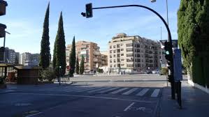 Granada Zaidin Calle Poeta Manuel De Gongora Mirando Hacia Puente Blanco Rio Genil 5 5 Ciudad De Granada Calle Puentes