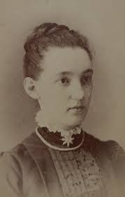 Frieda Grace's Instagram, Twitter & Facebook