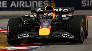 Verstappen Domina Prácticas en Singapur: Alonso Sorprende con Truco Secreto