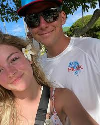 Lauren Olsen's Instagram, Twitter & Facebook