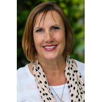 LaRae Mardesic Bechmann, Sales Associate